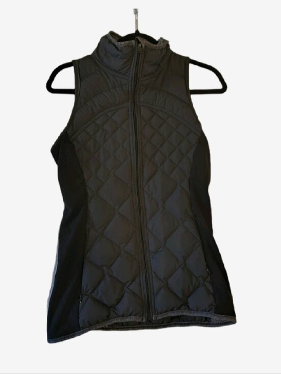 lululemon athletica Jackets & Blazers - Lululemon Black Quilted Insulated Running Vest Size 8 Stretch Fleece Panels